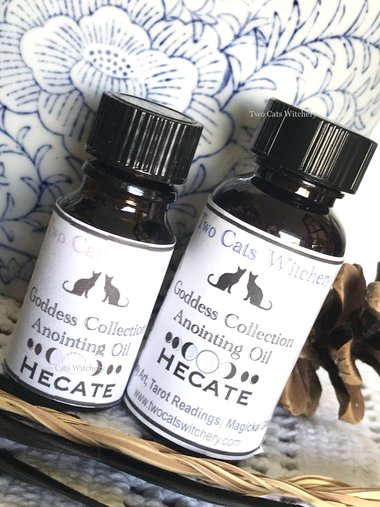 Hekate oil to honor the goddess hecate