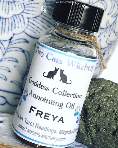 Freya oil to honors the goddess Freya