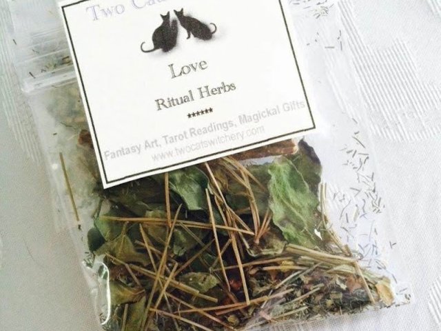 bag of love spell herbs